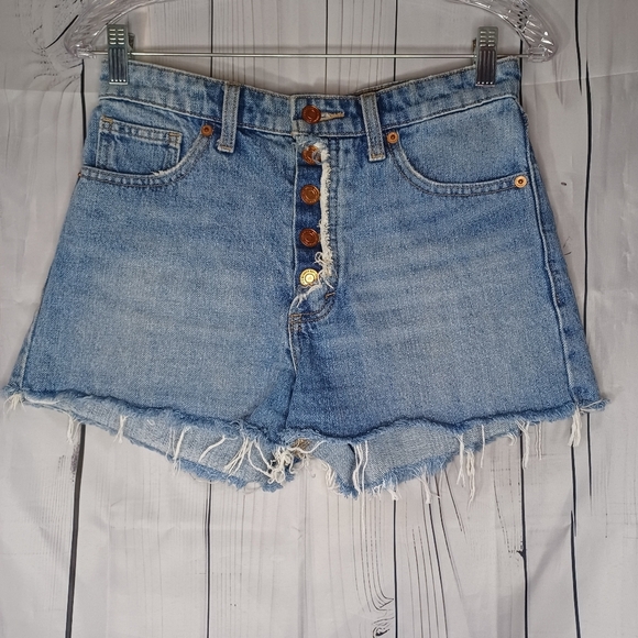 Lucky Brand Medium Wash Exposed Button Fly Lucky Brand Cutoff Shorts 2/26 - Picture 1 of 12